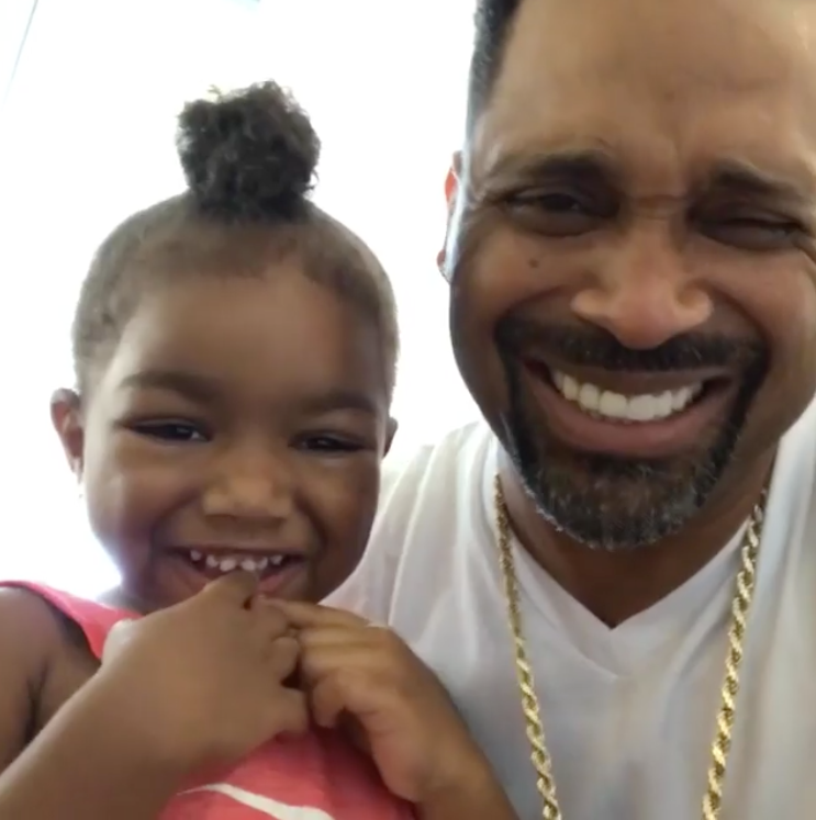 Mike Epps’ Granddaughter Makes Comedy Stage Debut, Gets More Laughs Than Grandpa
